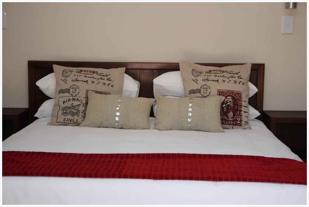 Be At Home Guesthouse Клерксдорп Стая снимка