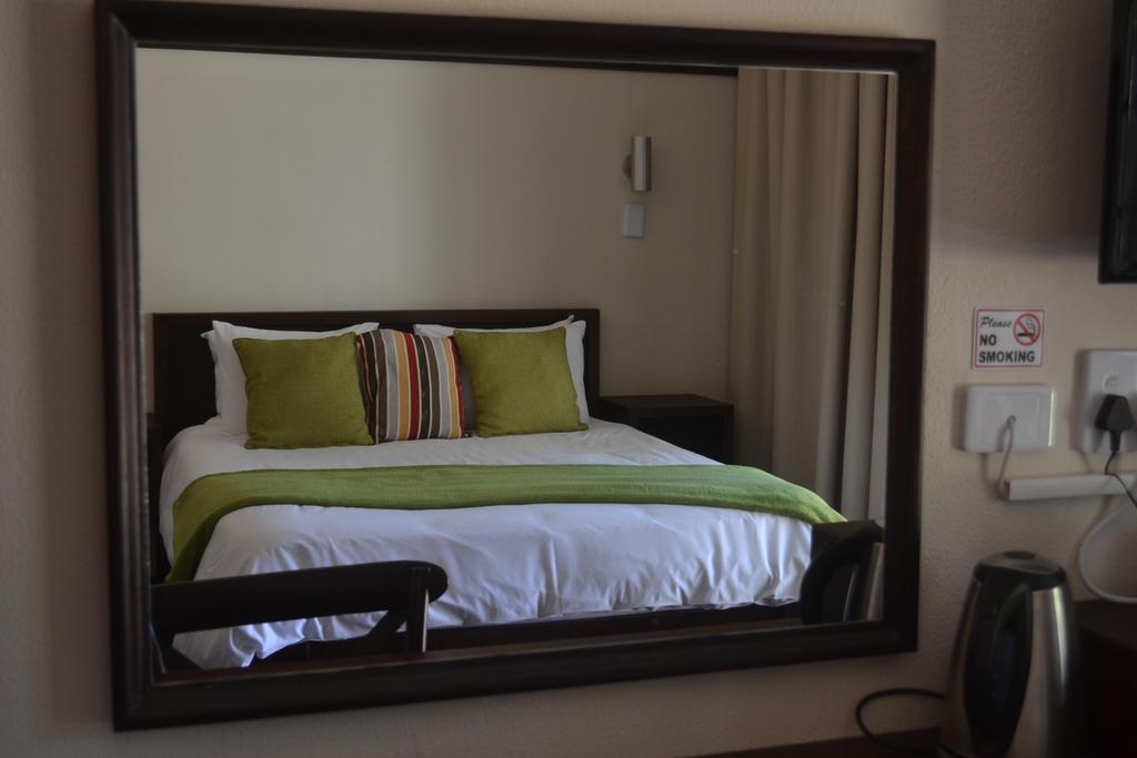 Be At Home Guesthouse Клерксдорп Екстериор снимка